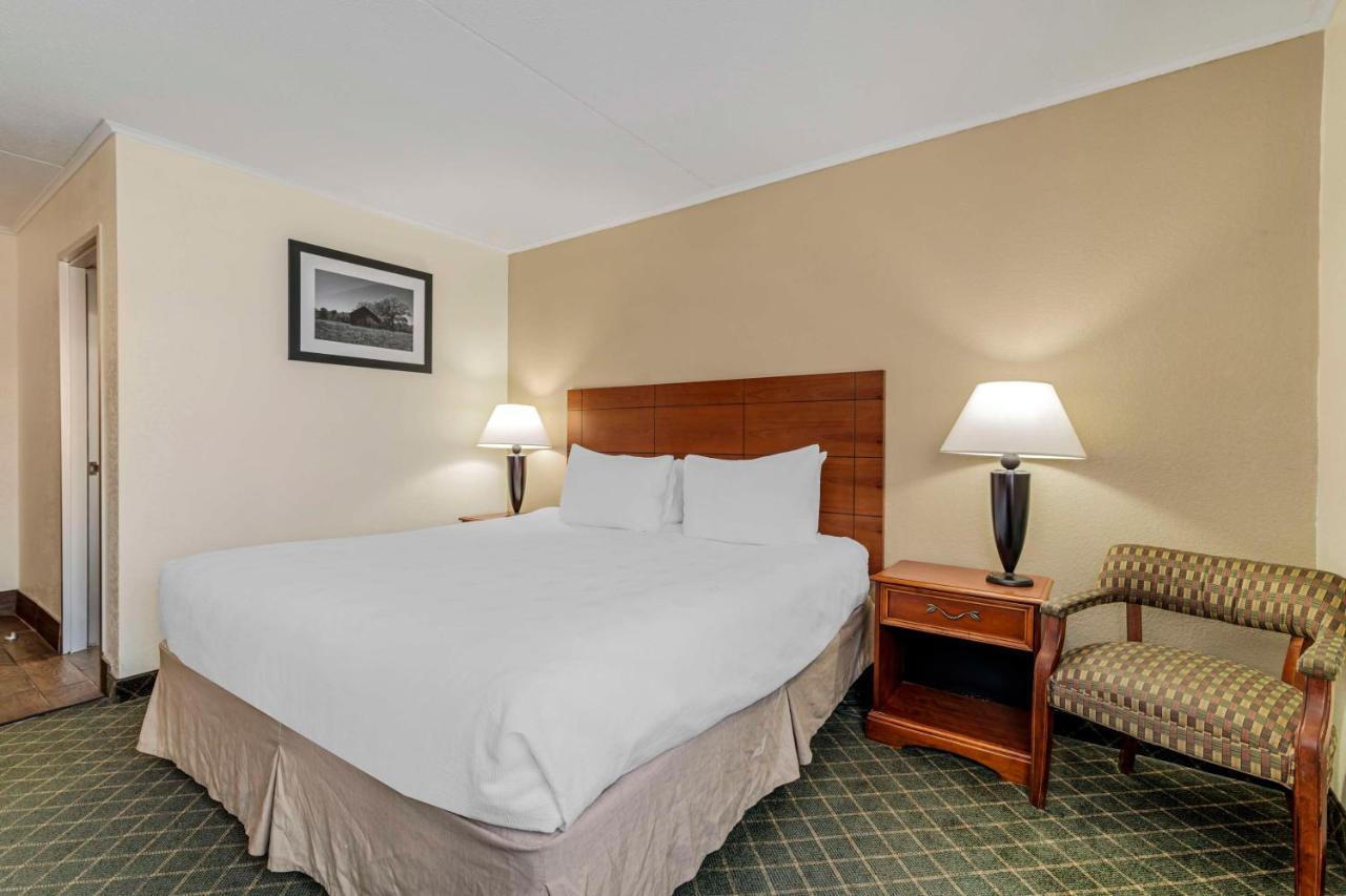 Best Western Plus Augusta Civic Center Inn Kültér fotó
